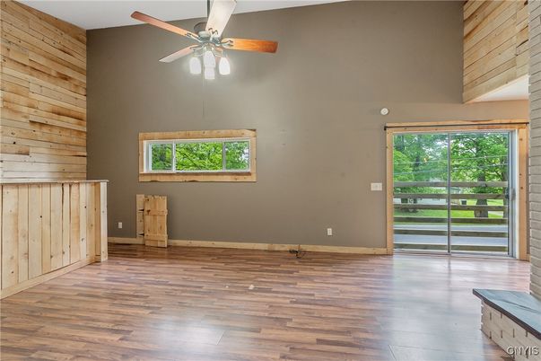 Empty room, Interior, Wood Texture Flooring, Wooden Walls