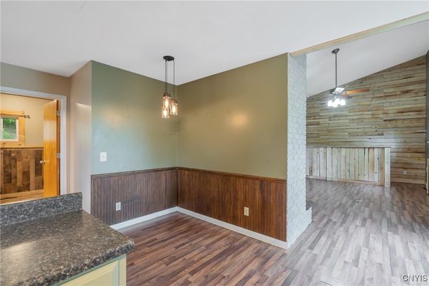 Interior, Pendant Lights, Wood Texture Flooring