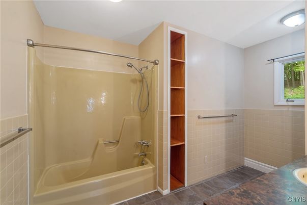 Bathroom, Interior, Recessed Lighting