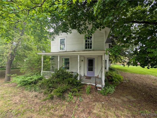 Exterior, Facade, American Foursquare