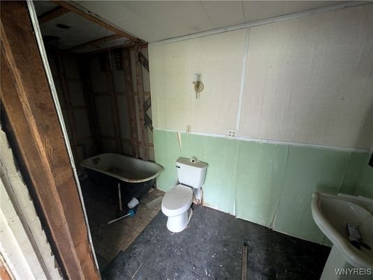 Bathroom, Free Standing Baths, Interior