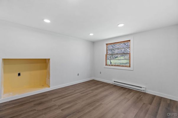 Empty room, Interior, Recessed Lighting, Wood Texture Flooring