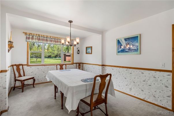 Chandelier, Dining room, Interior, Pendant Lights
