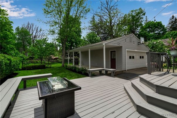 Backyard, Detached Garage, Exterior