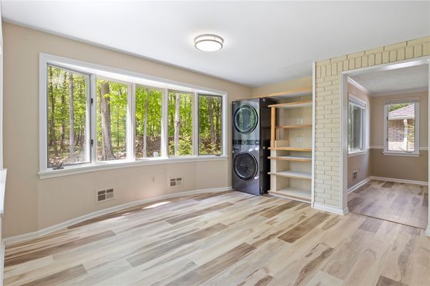 Empty room, Interior, Washer, Wood Texture Flooring
