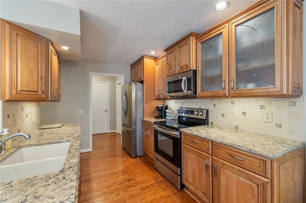 Interior, Kitchen, Recessed Lighting, Wood Texture Flooring