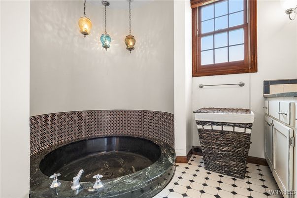 Bathroom, Interior, Pendant Lights
