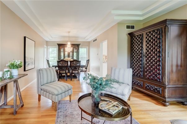 Chandelier, Dining room, Interior, Pendant Lights, Wood Texture Flooring