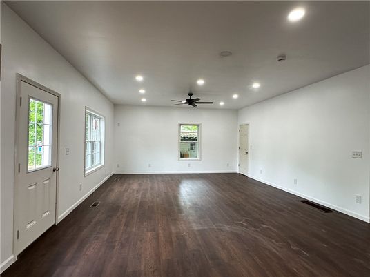 Empty room, Interior, Recessed Lighting, Wood Texture Flooring