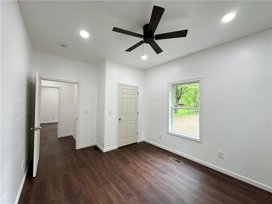 Empty room, Interior, Recessed Lighting, Wood Texture Flooring