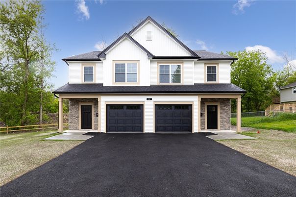 Attached, Exterior, Facade, Farmhouse
