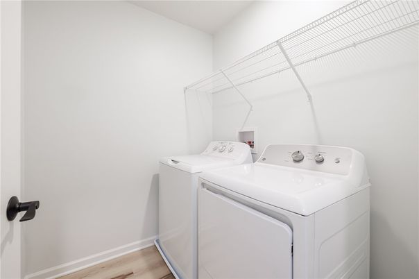 Interior, Utility Closets, Washer, Wood Texture Flooring