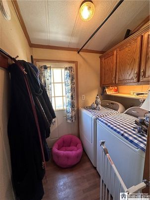 Interior, Washer, Wood Texture Flooring