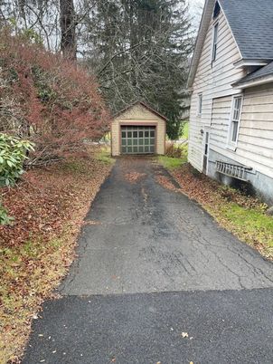 Detached Garage, Exterior