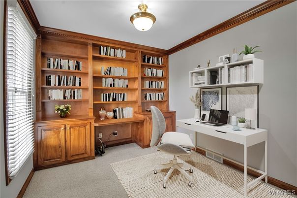 Home Office, Interior