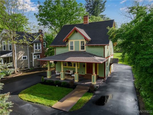 Backyard, Exterior, Facade, Queen Anne Victorian
