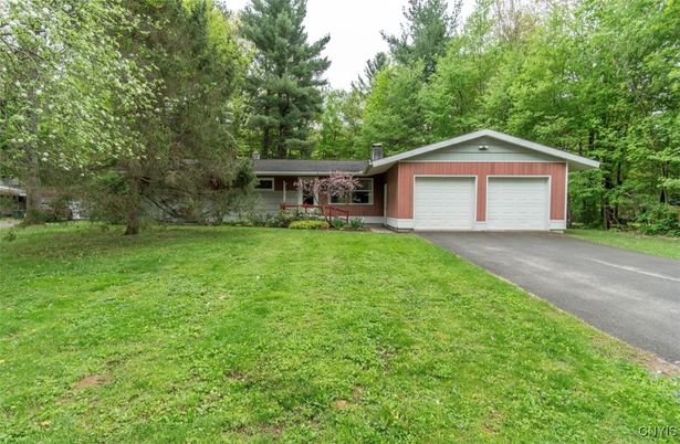Attached, Backyard, Exterior, Facade, Brick Facade, Ranch