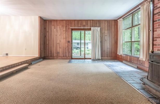 Empty room, Interior, Stone Walls, Wooden Walls
