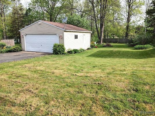 Backyard, Detached Garage, Exterior