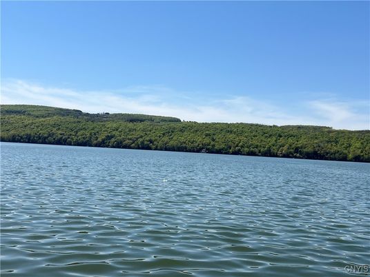 Exterior, Lake