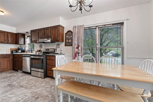 Dining room, Interior, Kitchen, Stainless Steel Appliances