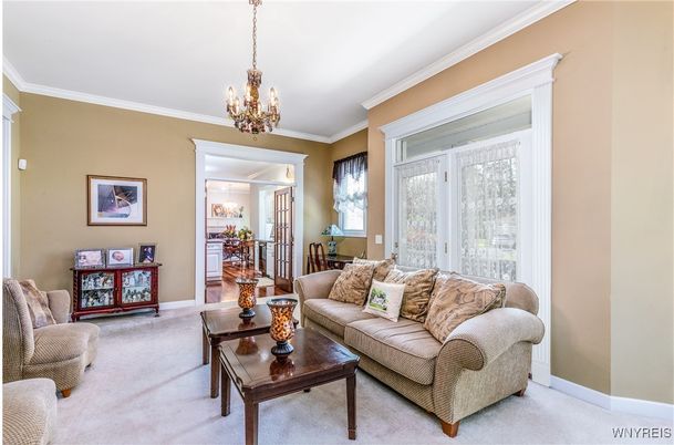 Chandelier, Interior, Living room