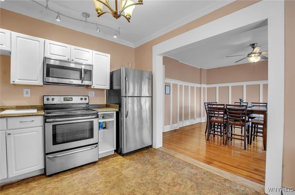 Dining room, Interior, Kitchen, Stainless Steel Appliances, Wood Texture Flooring