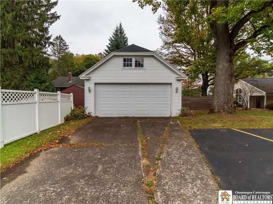 Detached Garage, Exterior