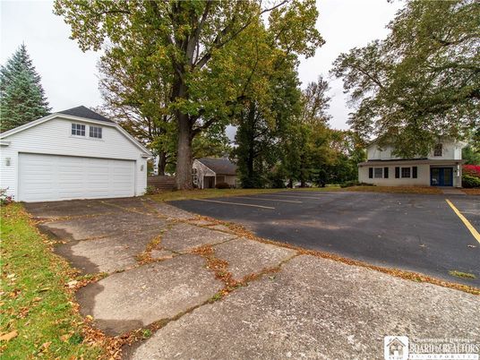 Detached Garage, Exterior