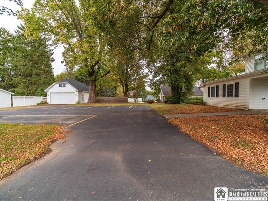 Detached Garage, Exterior