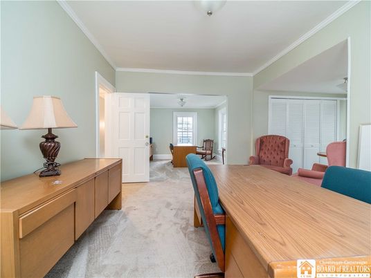Home Office, Interior