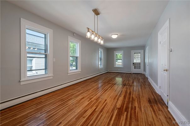 Empty room, Interior, Pendant Lights, Wood Texture Flooring