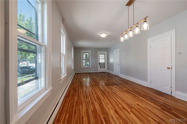 Empty room, Interior, Pendant Lights, Wood Texture Flooring