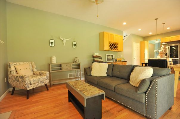 Interior, Living room, Pendant Lights, Recessed Lighting, Wood Texture Flooring