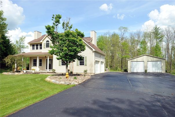 Detached Garage, Exterior
