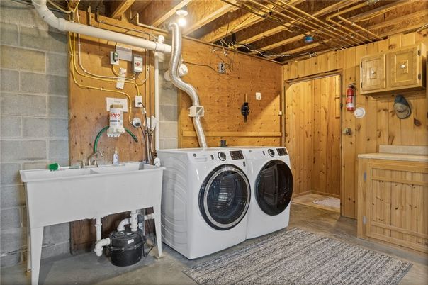 Interior, Washer, Wooden Beams, Wooden Ceilings, Wooden Walls