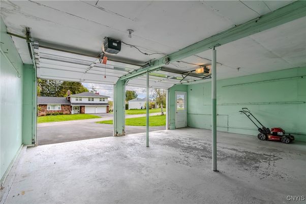 Garage, Interior