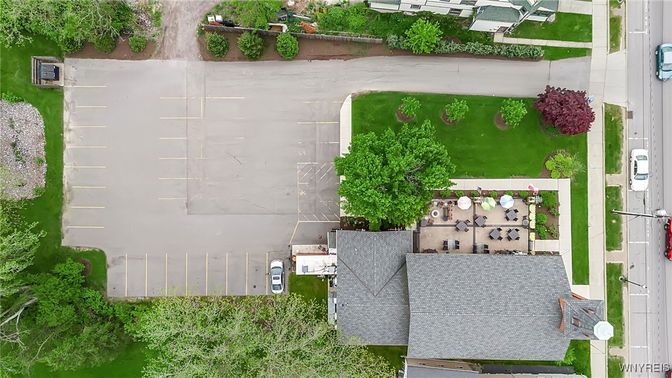 Exterior, Drone