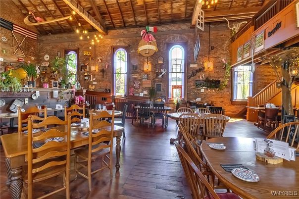 Dining room, Interior, Pendant Lights, Stone Walls, Wooden Beams, Wooden Ceilings, Wood Texture Flooring
