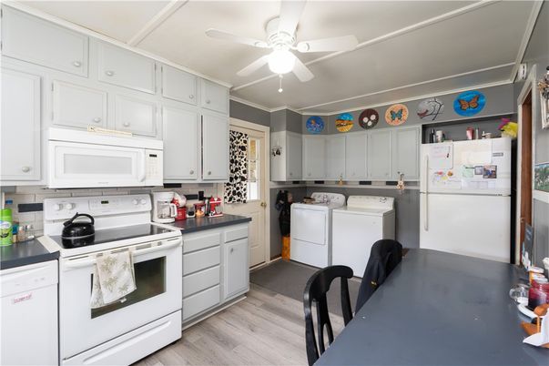 Interior, Kitchen, Washer, Wood Texture Flooring