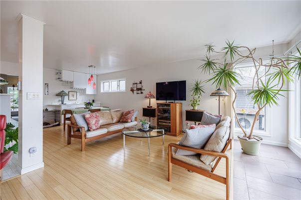Interior, Living room, Pendant Lights, Wood Texture Flooring