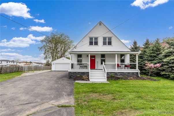 Detached Garage, Exterior, Facade, Queen Anne Victorian