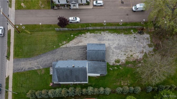 Exterior, Drone