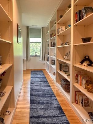 Interior, Walk-in Closets, Wood Texture Flooring