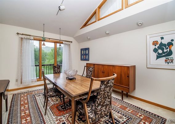 Dining room, Interior