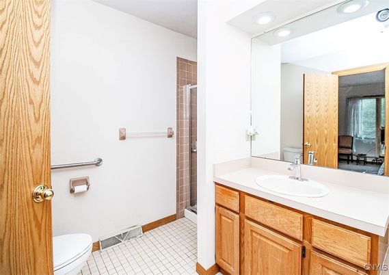 Bathroom, Interior, Recessed Lighting