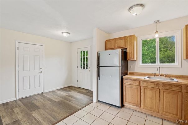 Interior, Kitchen, Pendant Lights, Wood Texture Flooring