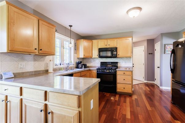 Interior, Kitchen, Pendant Lights, Wood Texture Flooring