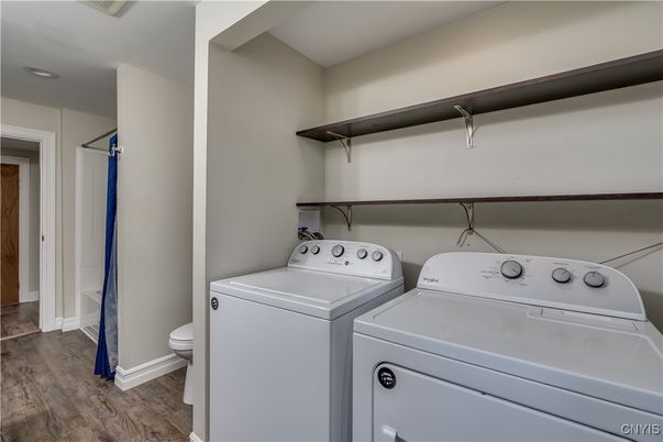 Interior, Utility Closets, Washer, Wood Texture Flooring