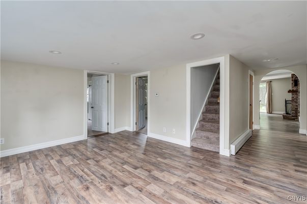 Empty room, Interior, Recessed Lighting, Wood Texture Flooring